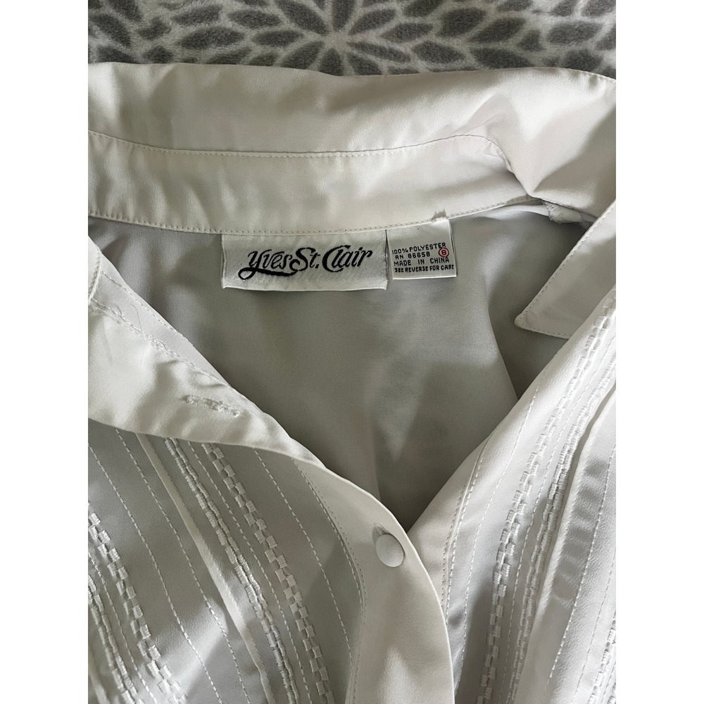 Vintage Off White Pintuck Blouse sz 8 Embroidered Button Down Minimalist Preppy - Picture 5 of 8